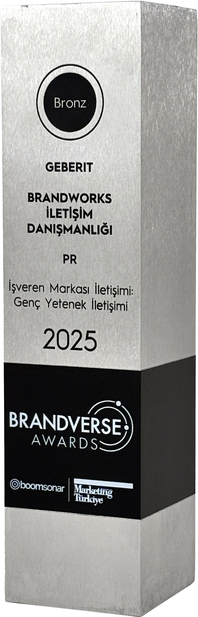 Brandverse Awards 2025 kupası
