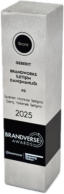 Brandverse Awards 2025 kupası