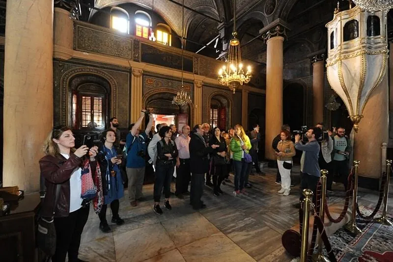Sur Çelik Kapı için, ‘Dersaadet’in Sur Kapıları’ isimli kitap doğrultusunda hem mimarları hem de gazetecileri İstanbul surlarında yolculuğa çıkarttık — görsel 4